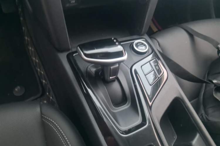 Used Hyundai ix35 2021 240TGDi DCT Two-Wheel-Drive GLS Leading Edition Gear Lever