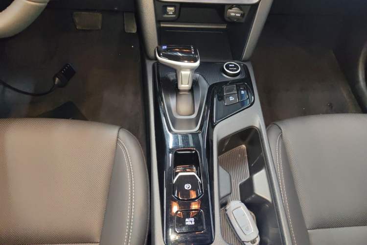 Used Hyundai ix35 2021 2.0L Automatic 2WD GLS Leading Edition Gear Lever