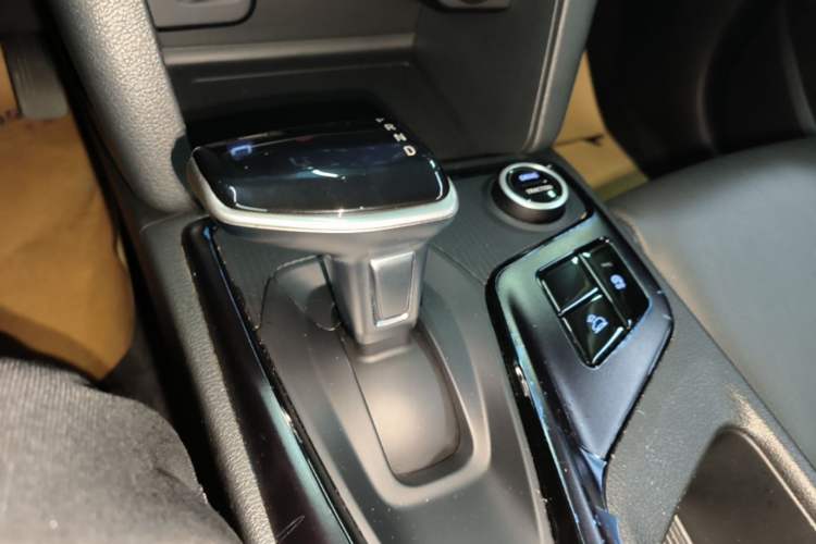 Used Hyundai ix35 2021 2.0L Automatic 2WD GLS Leading Edition Gear Lever