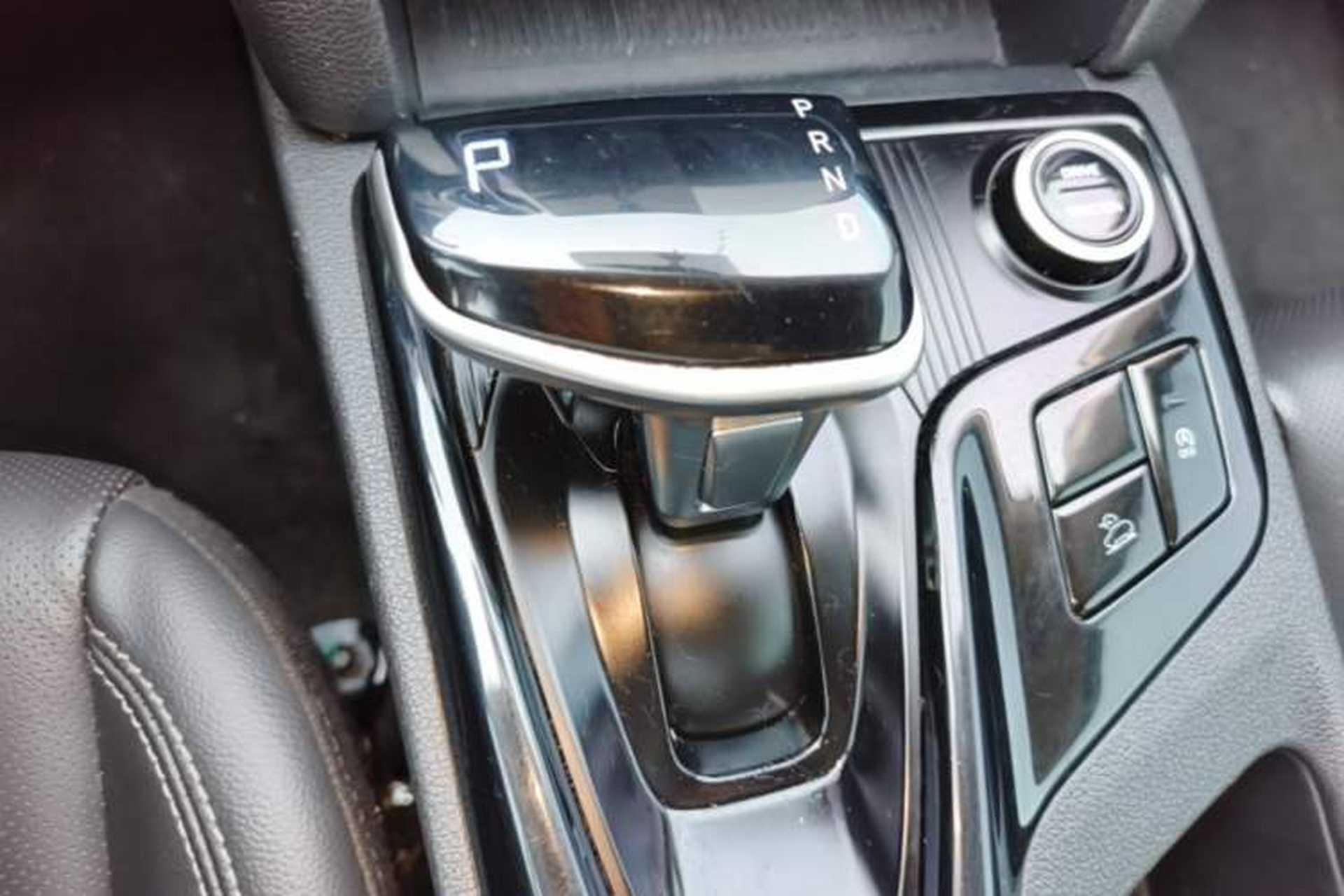 Used Hyundai ix35 2021 2.0L Automatic 2WD GLS Leading Edition Gear Lever