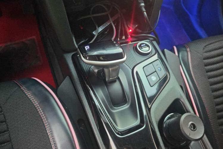 Used Hyundai ix35 2021 2.0L Automatic 2WD GLS Leading Edition Gear Lever