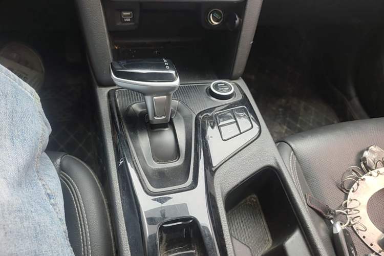 Used Hyundai ix35 2021 2.0L Automatic 2WD GLS Leading Edition Gear Lever