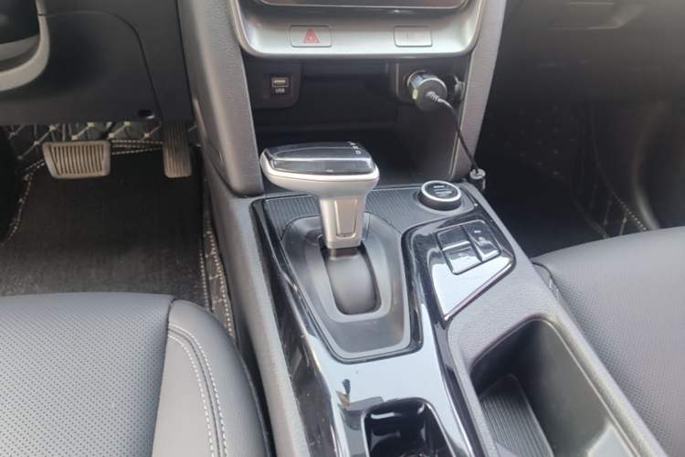 Used Hyundai ix35 2021 2.0L Automatic 2WD GLS Leading Edition Gear Lever