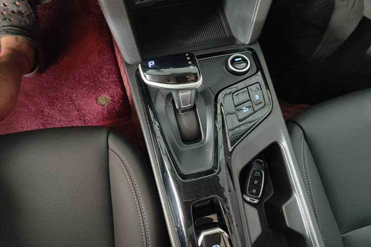 Used Hyundai ix35 2021 240TGDi DCT Two-Wheel-Drive GLS Leading Edition Gear Lever