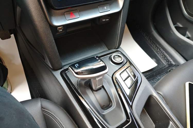 Used Hyundai ix35 2021 2.0L Automatic 2WD GLS Leading Edition Gear Lever