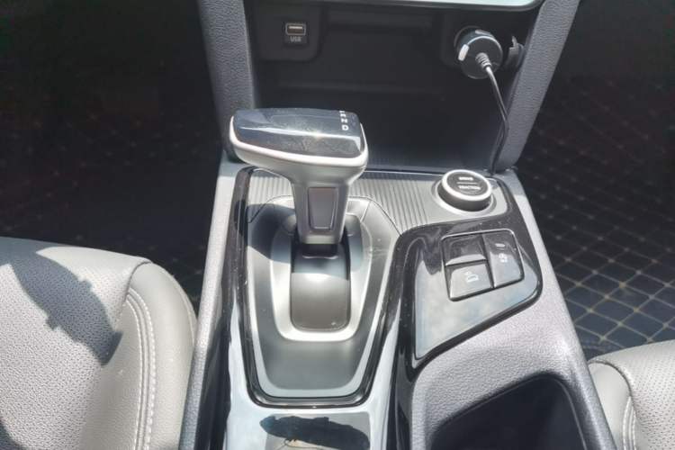 Used Hyundai ix35 2021 2.0L Automatic 2WD GLS Leading Edition Gear Lever