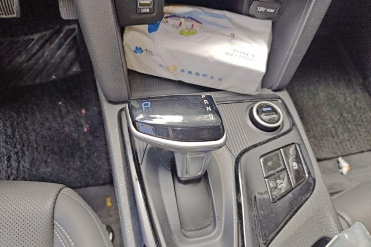 Used Hyundai ix35 2021 2.0L Automatic 2WD GLS Leading Edition Gear Lever