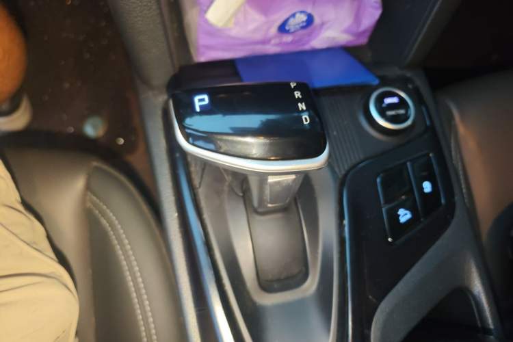 Used Hyundai ix35 2021 2.0L Automatic 2WD GLS Leading Edition Gear Lever