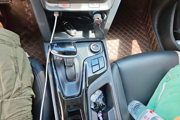 Used Hyundai ix35 2021 2.0L Automatic 2WD GLS Leading Edition Gear Lever