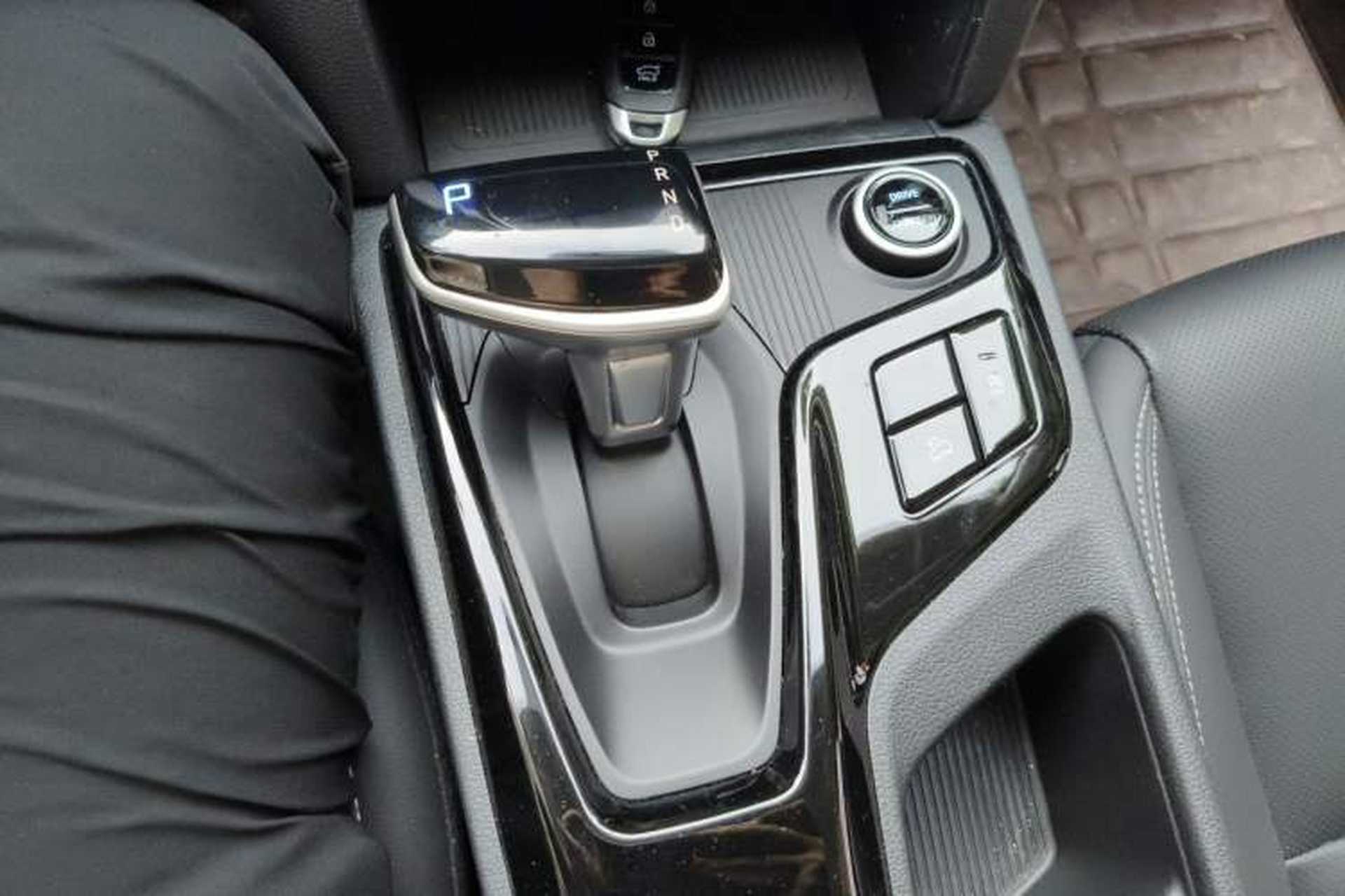 Used Hyundai ix35 2021 2.0L Automatic 2WD GLS Leading Edition Gear Lever