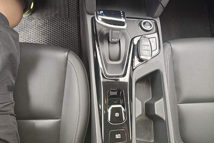 Used Hyundai ix35 2021 2.0L Automatic 2WD GLS Leading Edition Gear Lever