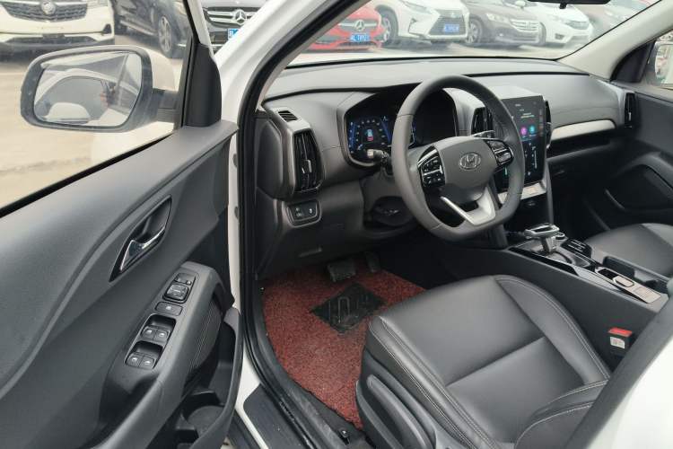 Used Hyundai ix35 2021 2.0L Automatic 2WD GLS Leading Edition Interior 3