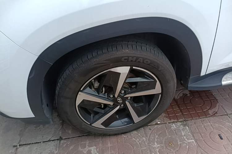 Used Hyundai ix35 2021 2.0L Automatic 2WD GLS Leading Edition Left Front Wheel Hub