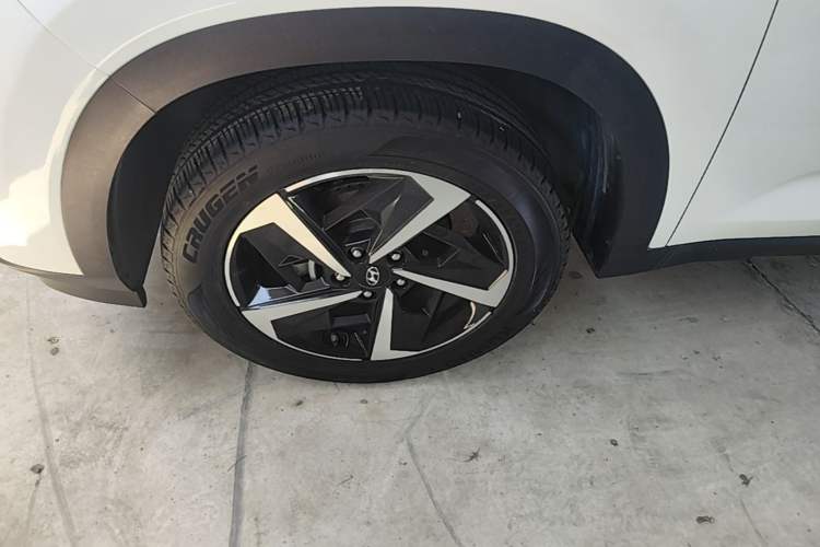 Used Hyundai ix35 2021 2.0L Automatic 2WD GLS Leading Edition Left Front Wheel Hub