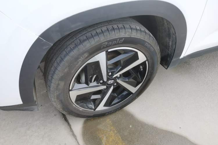 Used Hyundai ix35 2021 2.0L Automatic 2WD GLS Leading Edition Left Front Wheel Hub