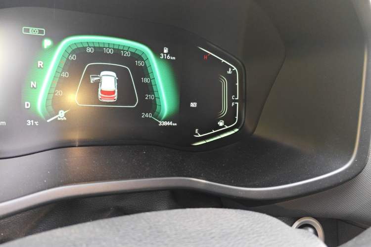 Used Hyundai ix35 2021 2.0L Automatic 2WD GLS Leading Edition Odometer Close Up