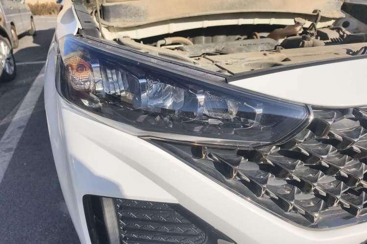 Used Hyundai ix35 2021 2.0L Automatic 2WD GLS Leading Edition Right Front Headlight