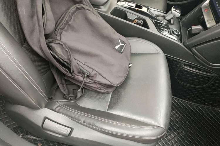Used Hyundai ix35 2021 2.0L Automatic 2WD GLS Leading Edition Right Front Seat