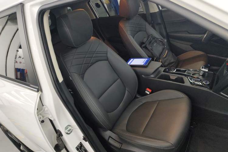 Used Hyundai ix35 2021 2.0L Automatic 2WD GLS Leading Edition Right Front Seat