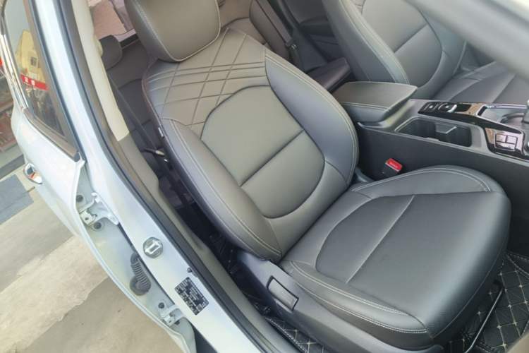 Used Hyundai ix35 2021 2.0L Automatic 2WD GLS Leading Edition Right Front Seat