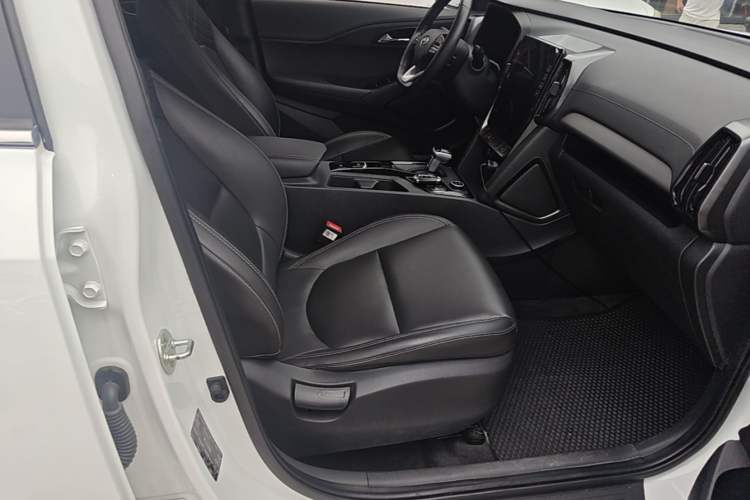 Used Hyundai ix35 2021 2.0L Automatic 2WD GLS Leading Edition Right Front Seat