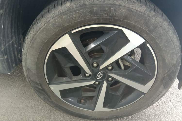 Used Hyundai ix35 2021 2.0L Automatic 2WD GLS Leading Edition Right Front Wheel Hub
