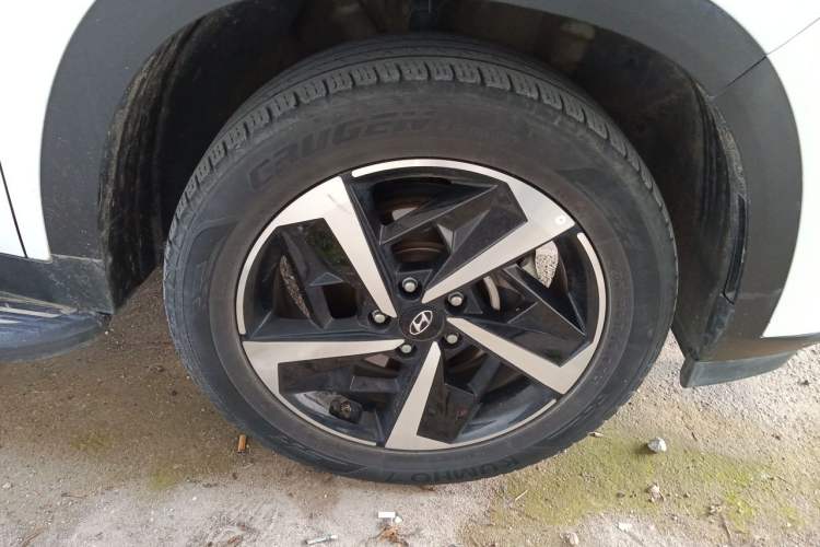 Used Hyundai ix35 2021 2.0L Automatic 2WD GLS Leading Edition Right Front Wheel Hub