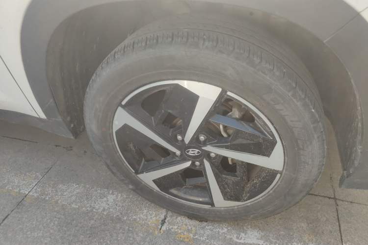 Used Hyundai ix35 2021 2.0L Automatic 2WD GLS Leading Edition Right Front Wheel Hub