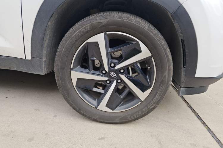 Used Hyundai ix35 2021 2.0L Automatic 2WD GLS Leading Edition Right Front Wheel Hub
