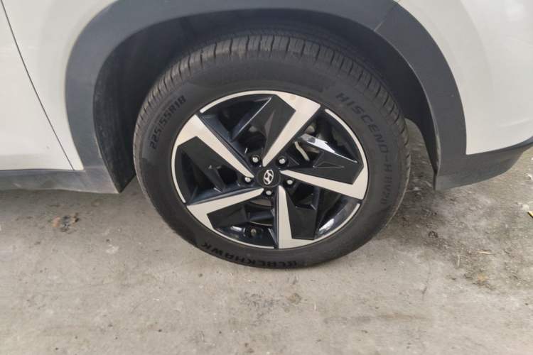 Used Hyundai ix35 2021 2.0L Automatic 2WD GLS Leading Edition Right Front Wheel Hub