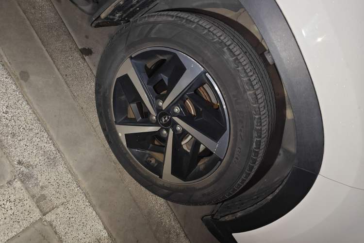 Used Hyundai ix35 2021 2.0L Automatic 2WD GLS Leading Edition Right Front Wheel Hub