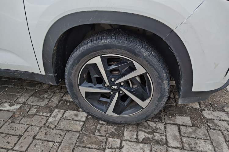 Used Hyundai ix35 2021 2.0L Automatic 2WD GLS Leading Edition Right Front Wheel Hub