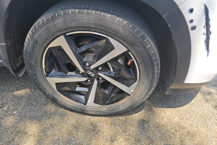 Used Hyundai ix35 2021 2.0L Automatic 2WD GLS Leading Edition Right Front Wheel Hub