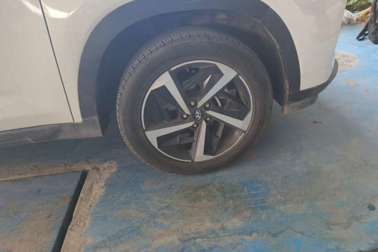 Used Hyundai ix35 2021 2.0L Automatic 2WD GLS Leading Edition Right Front Wheel Hub