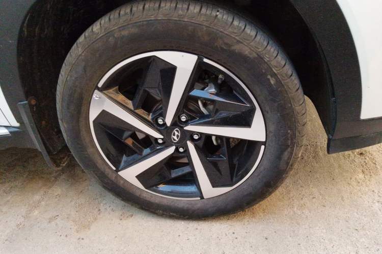Used Hyundai ix35 2021 2.0L Automatic 2WD GLS Leading Edition Right Front Wheel Hub
