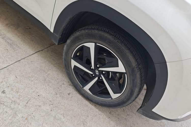 Used Hyundai ix35 2021 2.0L Automatic 2WD GLS Leading Edition Right Front Wheel Hub