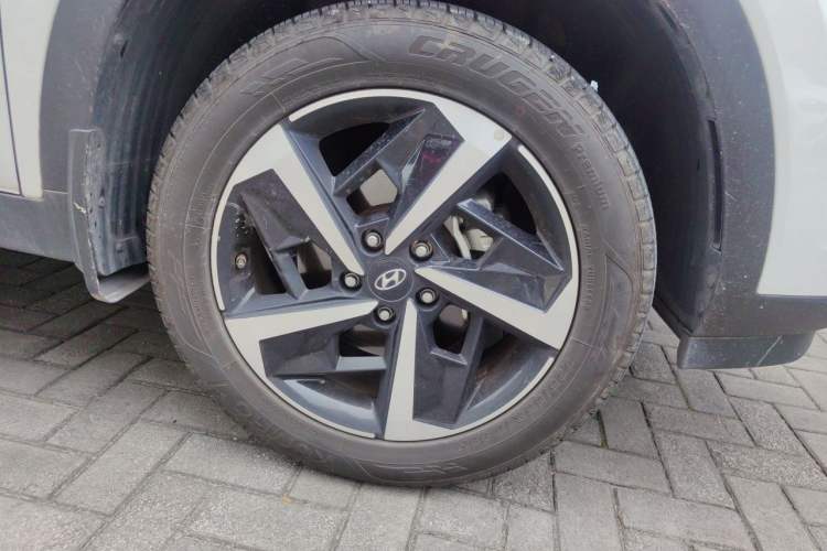 Used Hyundai ix35 2021 2.0L Automatic 2WD GLS Leading Edition Right Front Wheel Hub