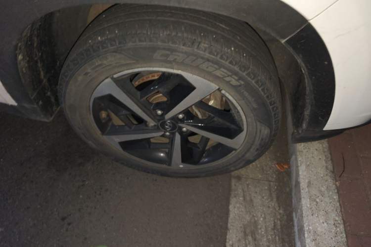 Used Hyundai ix35 2021 2.0L Automatic 2WD GLS Leading Edition Right Front Wheel Hub