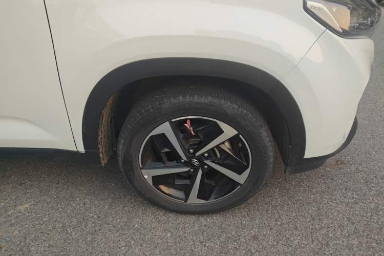 Used Hyundai ix35 2021 2.0L Automatic 2WD GLS Leading Edition Right Front Wheel Hub