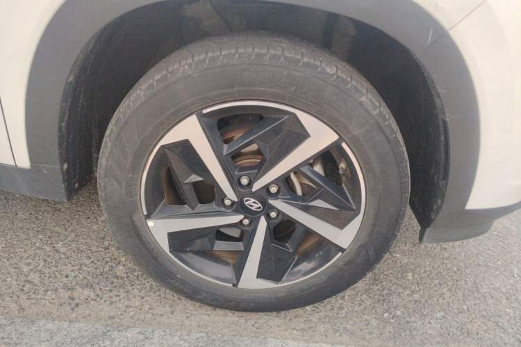 Used Hyundai ix35 2021 2.0L Automatic 2WD GLS Leading Edition Right Front Wheel Hub