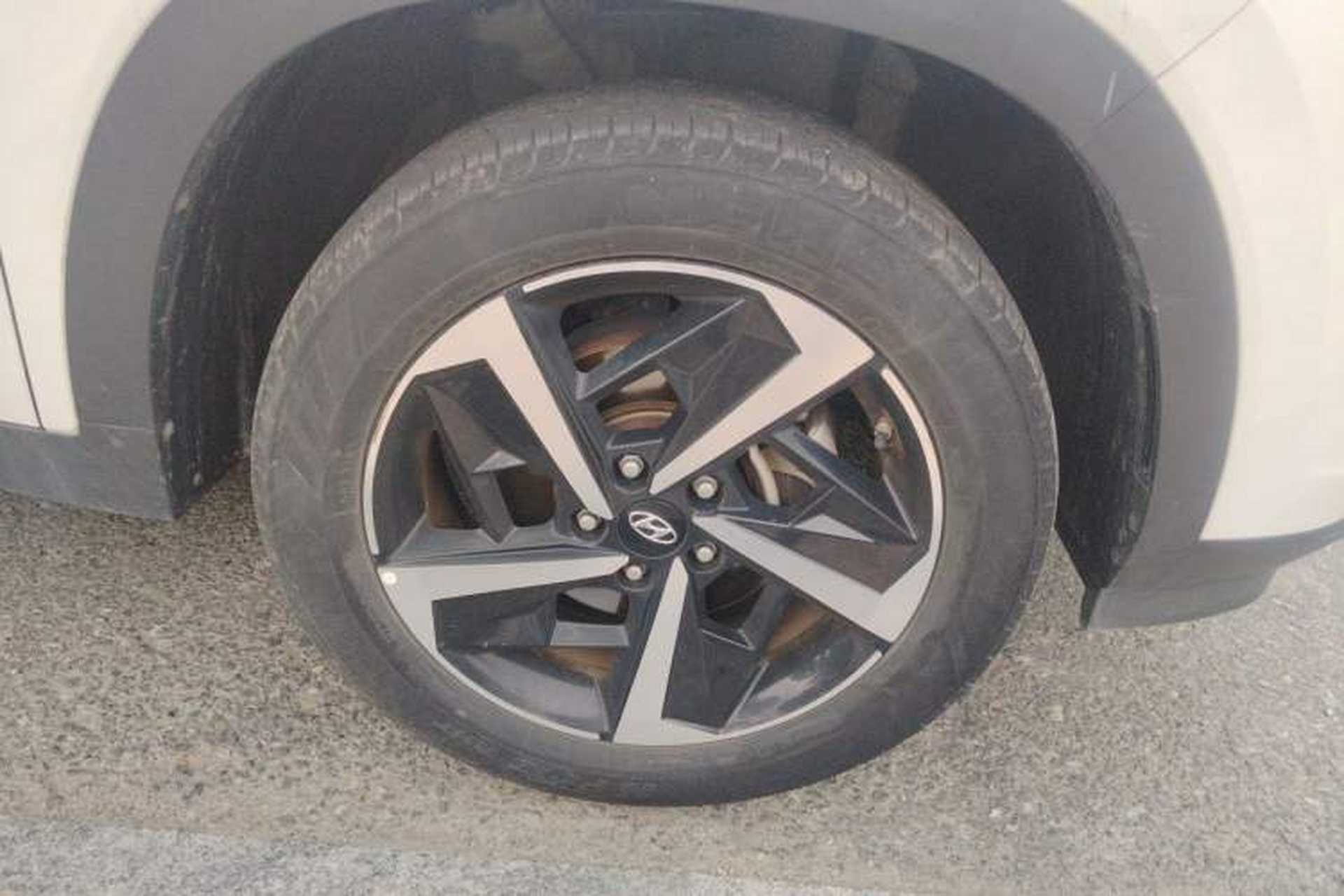 Used Hyundai ix35 2021 2.0L Automatic 2WD GLS Leading Edition Right Front Wheel Hub