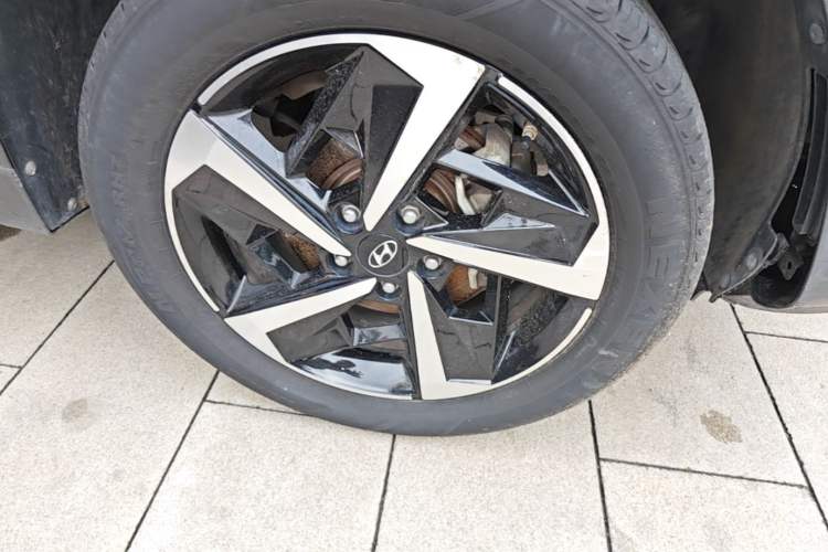 Used Hyundai ix35 2021 2.0L Automatic 2WD GLS Leading Edition Right Front Wheel Hub
