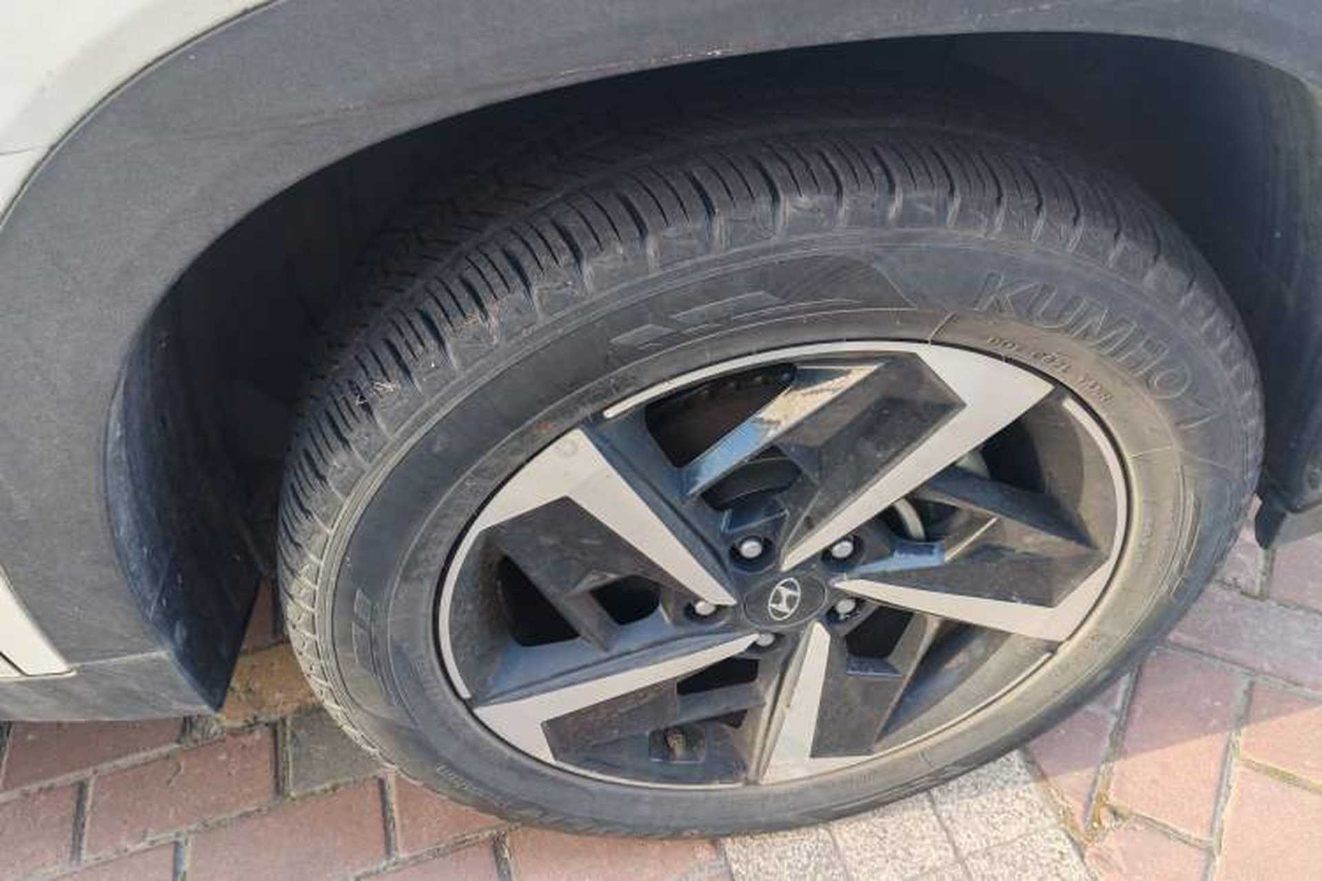Used Hyundai ix35 2021 2.0L Automatic 2WD GLS Leading Edition Right Front Wheel Hub