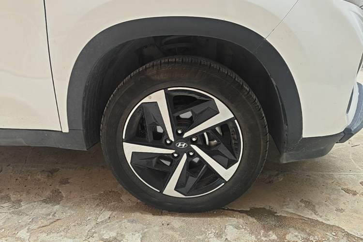 Used Hyundai ix35 2021 2.0L Automatic 2WD GLS Leading Edition Right Front Wheel Hub