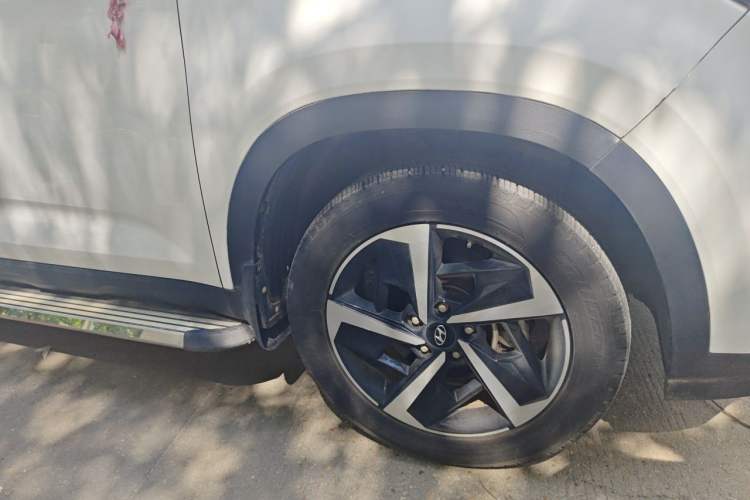 Used Hyundai ix35 2021 2.0L Automatic 2WD GLS Leading Edition Right Front Wheel Hub