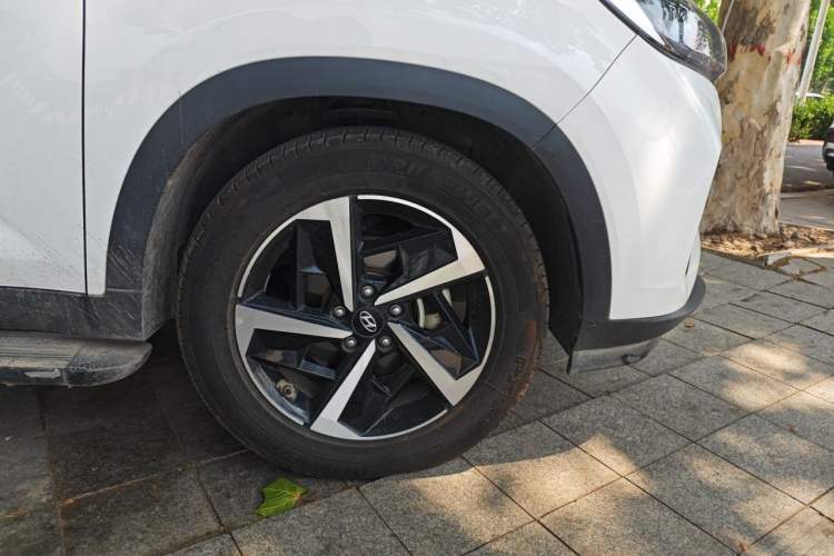 Used Hyundai ix35 2021 2.0L Automatic 2WD GLS Leading Edition Right Front Wheel Hub