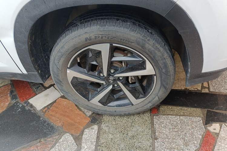 Used Hyundai ix35 2021 2.0L Automatic 2WD GLS Leading Edition Right Front Wheel Hub