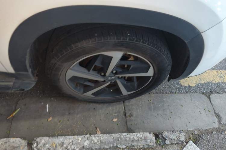 Used Hyundai ix35 2021 2.0L Automatic 2WD GLS Leading Edition Right Front Wheel Hub