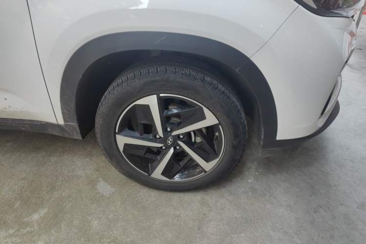Used Hyundai ix35 2021 2.0L Automatic 2WD GLS Leading Edition Right Front Wheel Hub