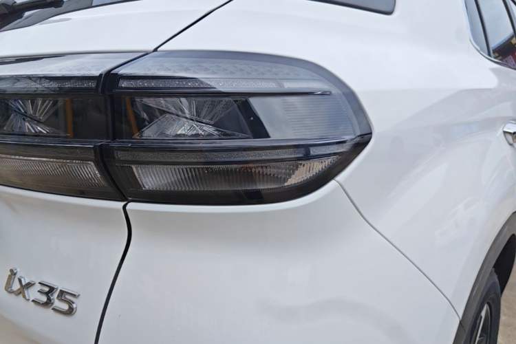 Used Hyundai ix35 2021 2.0L Automatic 2WD GLS Leading Edition Right Rear Taillight